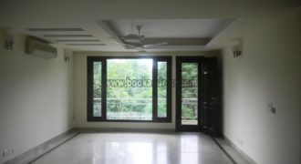 3 BHK Elegant Semi Furnished Apartment/Flat Defence Colony for Rent/Lease