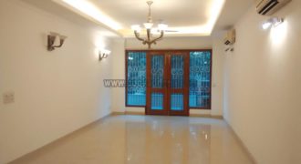 Luxury 3 BHK Semi Furnished Apartment/Flat Defence Colony for Rent/Lease