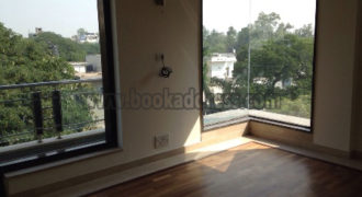 Rent/Lease Unfurnished 3 BHK Apartment/Flat Defence Colony