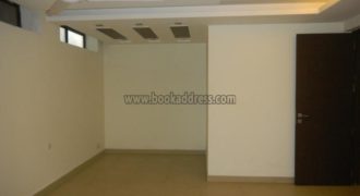3 BHK Semi Furnished Apartment/Flat Defence Colony for Rent/Lease