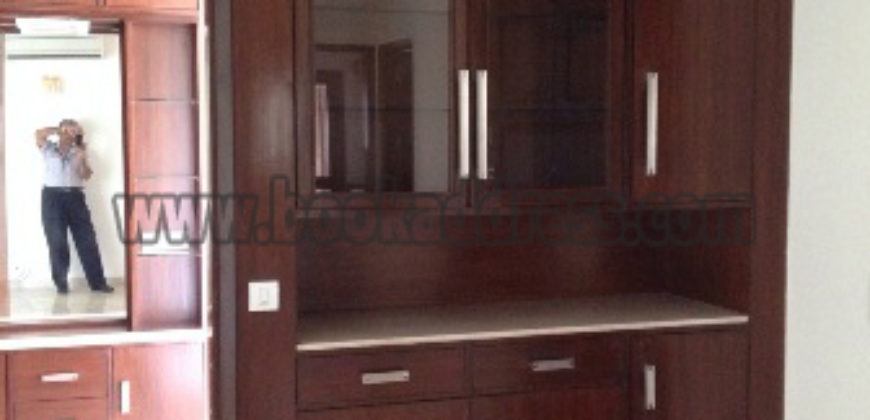 Rent/Lease Unfurnished 3 BHK Apartment/Flat Defence Colony