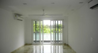 Elegant 3 BHK Semi Furnished Apartment/Flat Defence Colony for Rent/Lease