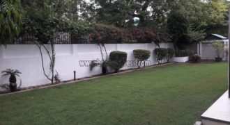 3 BHK Semi Furnished/Flat Apartment Vasant Vihar for Rent/Lease