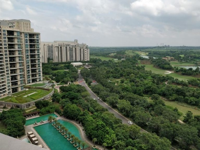 4 BHK Semi Funished Magnolias Apartment Flat Gurugram Gurgaon Rent (5
