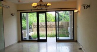 3 BHK Semi Furnished Apartment/Flat Vasant Vihar for Rent/Lease