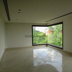 3 BHK Semi Furnished Apartment Flat Vasant-vihar Sout Delhi Rent (5)